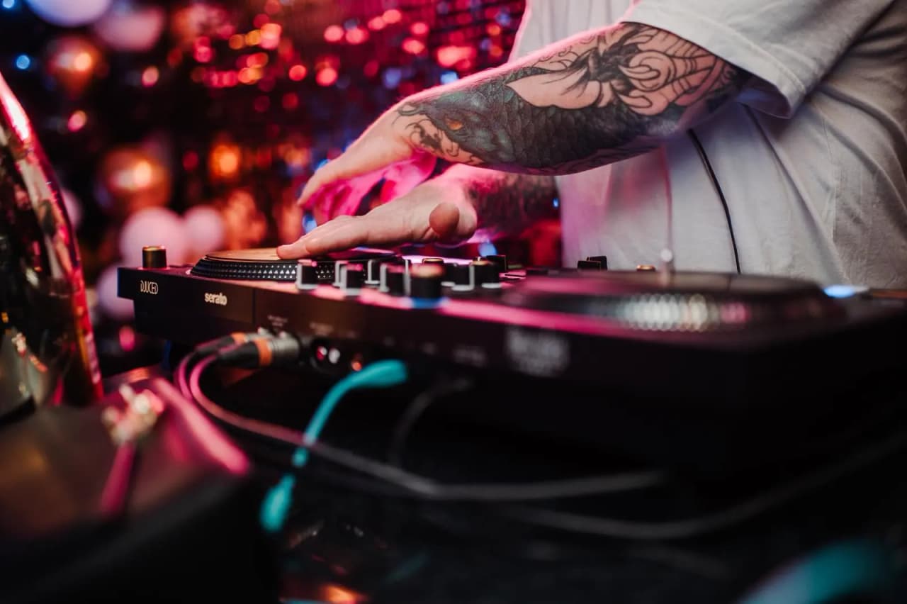 Les Platines
